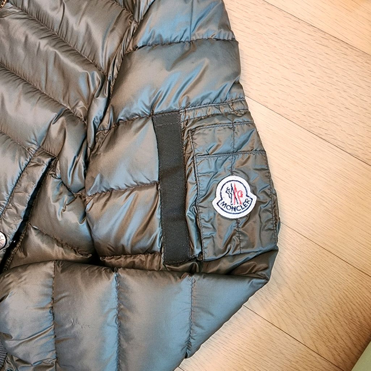 몽클레어 키즈 경량패딩 점퍼 140cm 10A--1