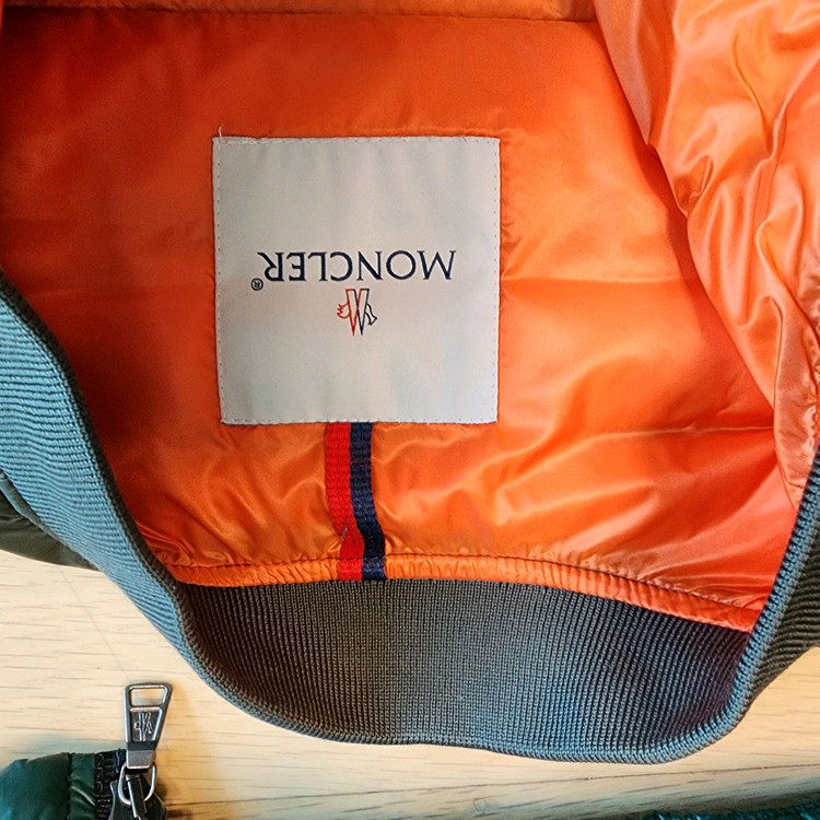 몽클레어 키즈 경량패딩 점퍼 140cm 10A--2