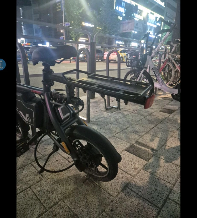 VE 접이식 전기자전거 판매 / 블랙 / 배터리 불량 수리·부품용 35만 굿 거래시 조정 가능 이미지