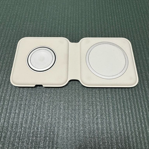 애플 정품 맥세이프 듀오 무선충전기 세트 이미지