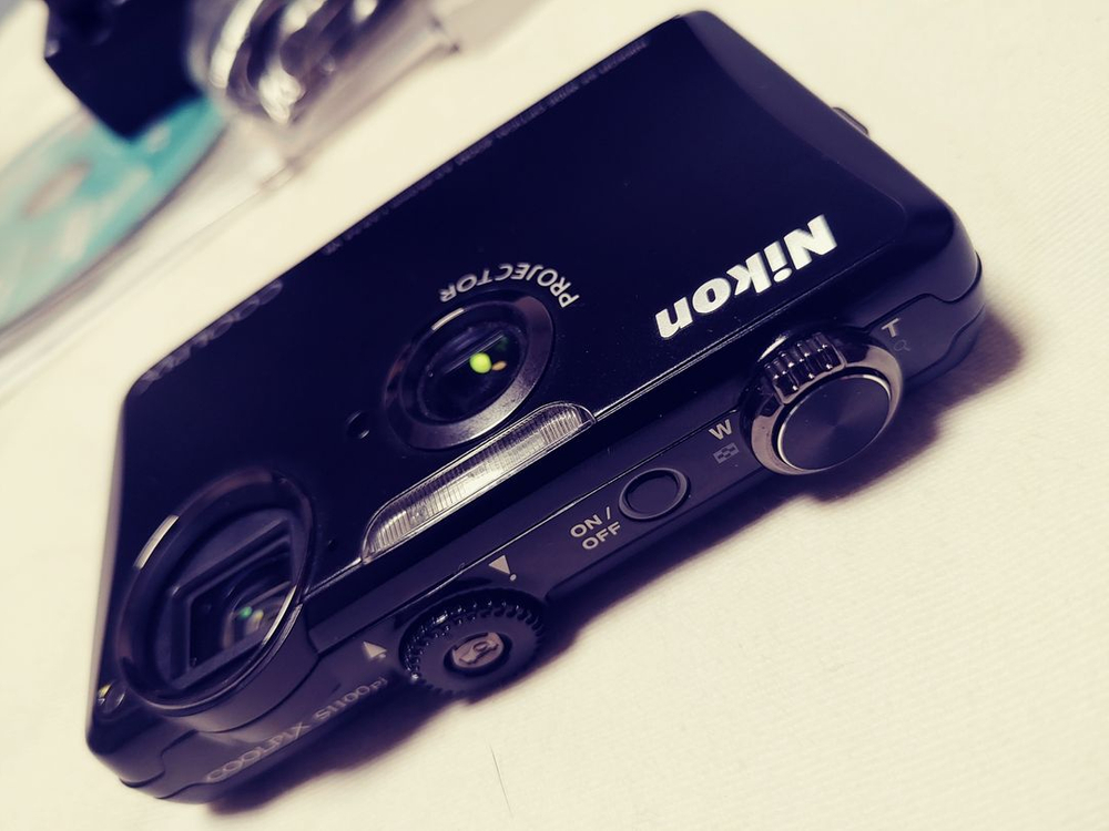 니콘 쿨픽스 S1100pj 빔프로젝터 디지털카메라--2