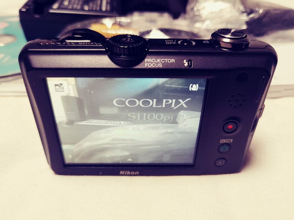 니콘 쿨픽스 S1100pj 빔프로젝터 디지털카메라--3