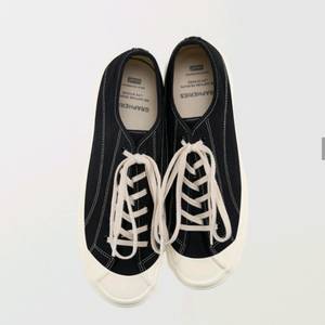 그라퍼리즈 데이즈 컨버스화 블랙에크루 240(정가11.9)