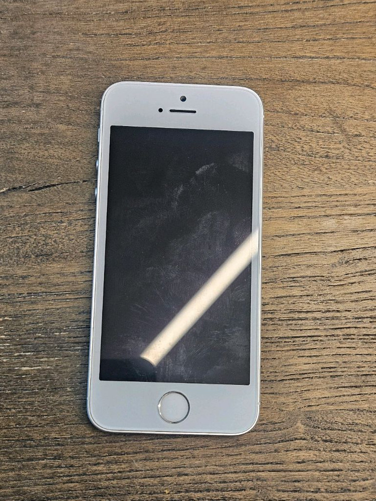 [새상품급/순정] 아이폰se1 실버 128g 무음카메라 배터리100--1