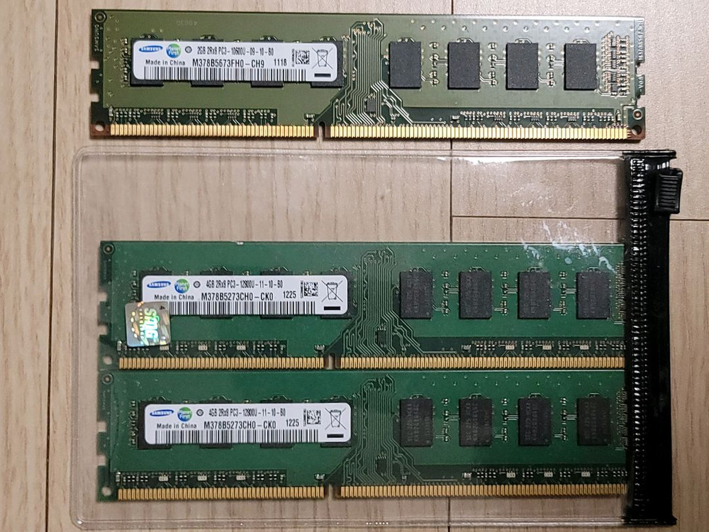 CPU i3-3240,i3-2120 + 메인보드2종 + DDR3 총16기가--5