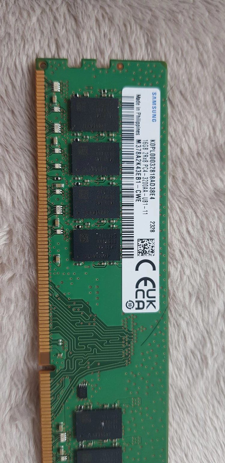 삼성 DDR4 16GB 메모리 8개 32GB 4개로 교환 이미지