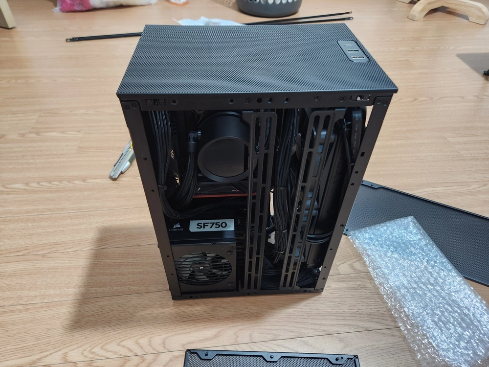 SFF 미니 컴퓨터 4070ti 팝니다. 이미지