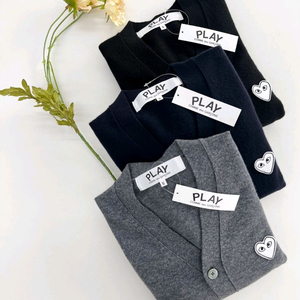 꼼데가르송 화이트와펜 V넥 가디건