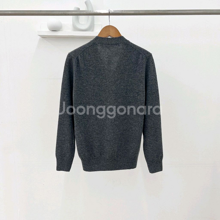 꼼데가르송 화이트와펜 V넥 가디건--6