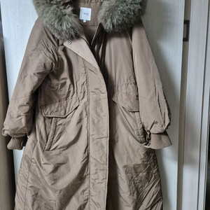 A+G 더 엣지 구스다운 폭스퍼 후드 패딩 롱패딩 55