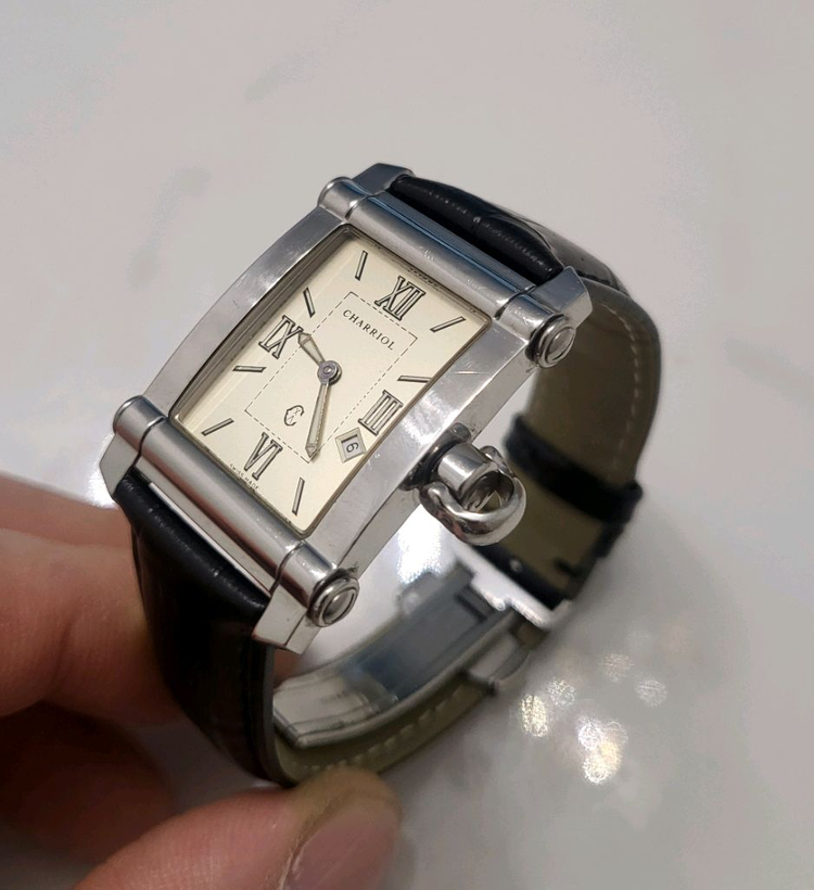 샤리올 Charriol 스위스 명품 남성 가죽 시계 남자 팔찌 이미지