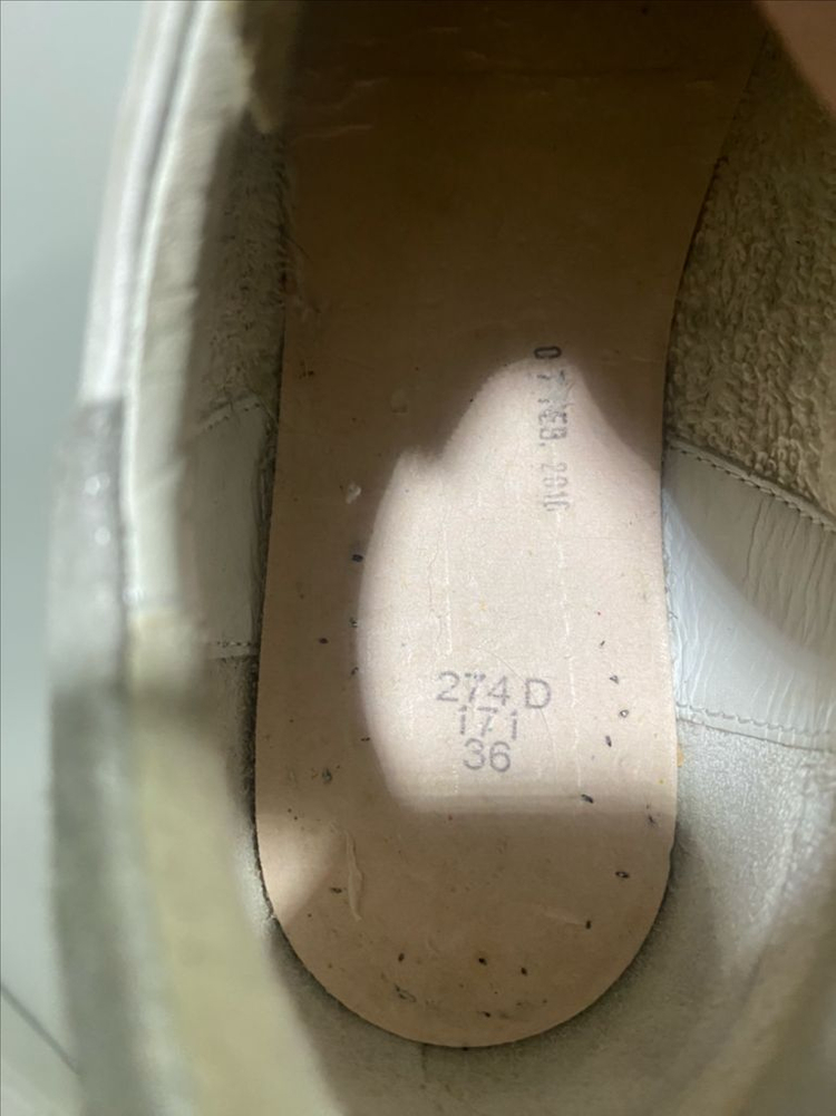 골든구스 슈퍼스타 실버 36사이즈 팝니다!--7