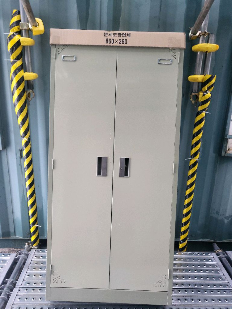 포밍탁자 접이식탁자 원형테이블 의자 철제캐비넷 철재옷장 철재유리진열장 작업탁자 파티션 책상 서랍 이미지