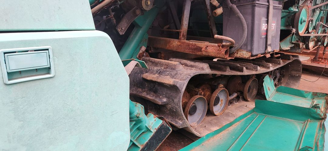 장기간 방치한 대동 2조식 콤바인 운반차 R1-191R--7