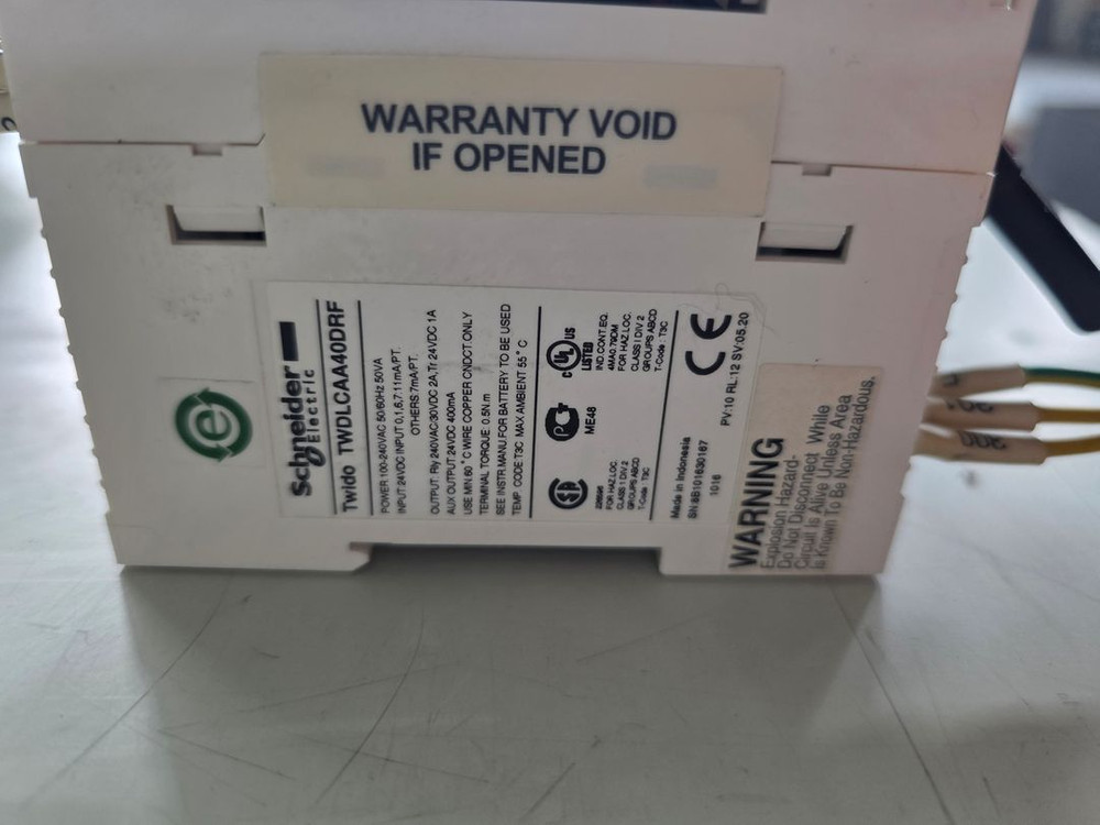 슈나이더 Twido PLC 본체 + 확장모듈 이미지
