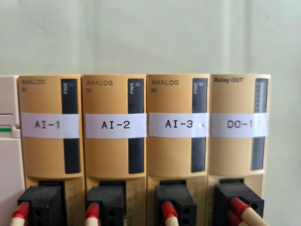 슈나이더 Twido PLC 본체 + 확장모듈 이미지