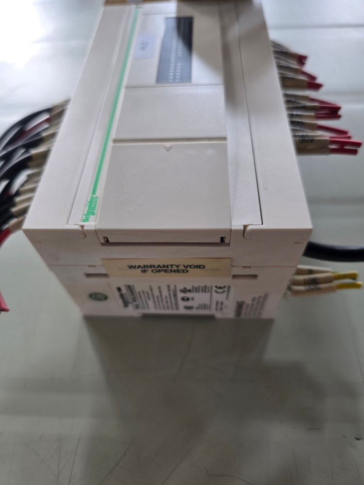 슈나이더 Twido PLC 본체 + 확장모듈 이미지