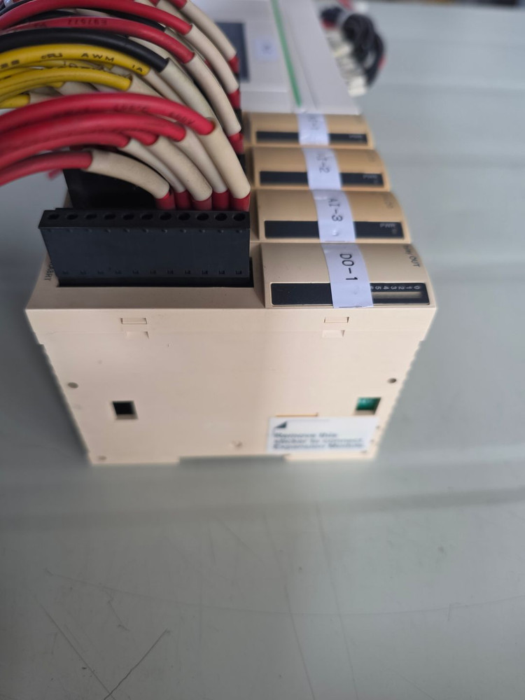 슈나이더 Twido PLC 본체 + 확장모듈 이미지