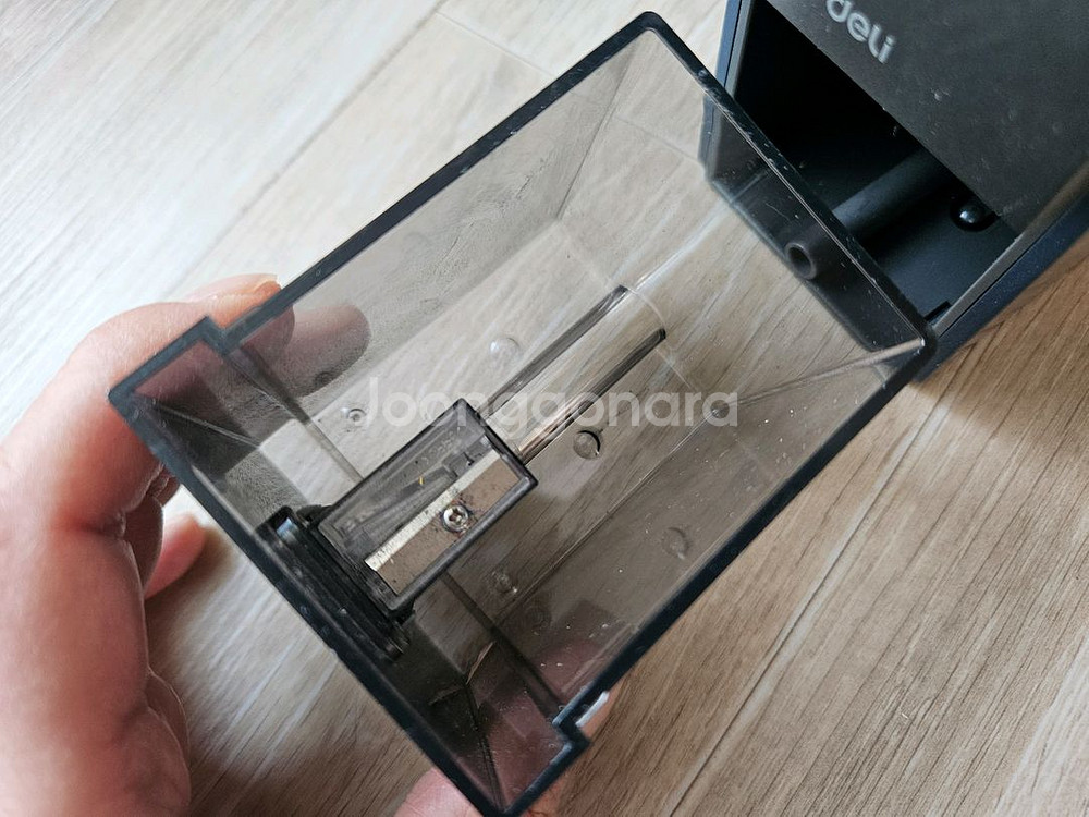 Deli MOKKA 연필깎이 진블루--3