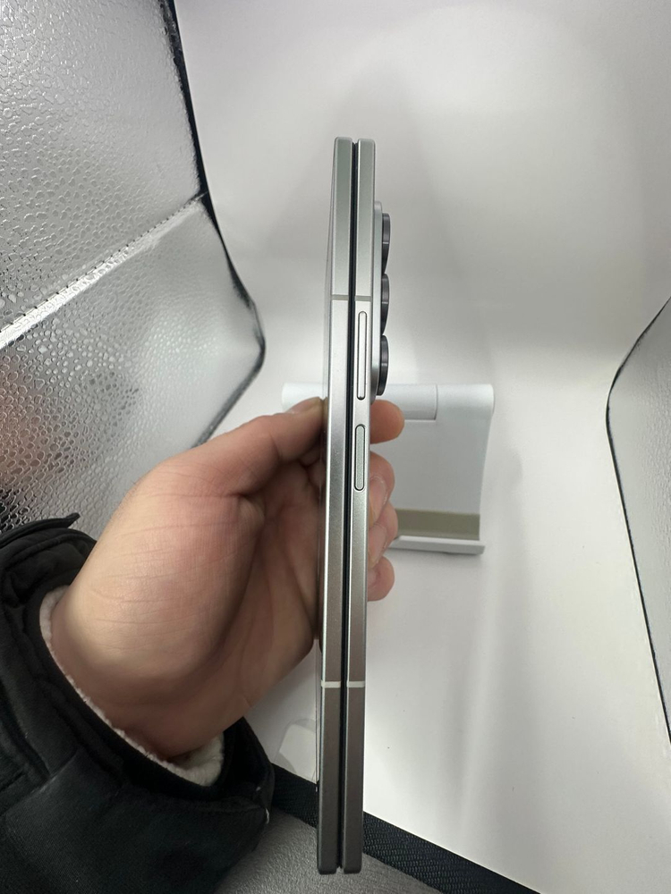 갤럭시Z폴드7 512GB 실버색상 이미지