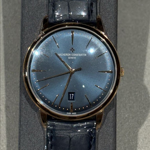 바쉐론 콘스탄틴 패트리모니 셀프와인딩 로즈골드 블루판 이미지