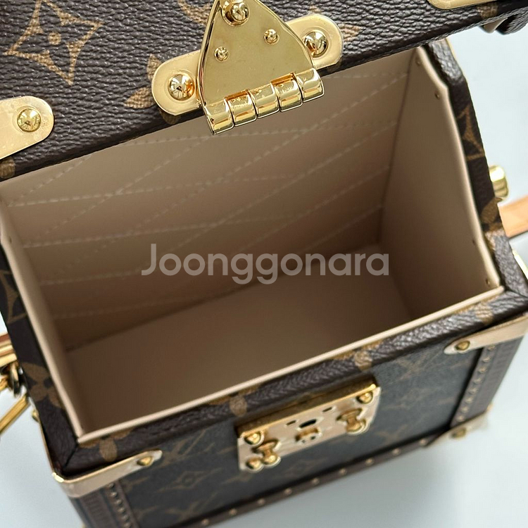 루이비통 모노그램 쁘띠뜨 말 카메라 박스백 M10079--6