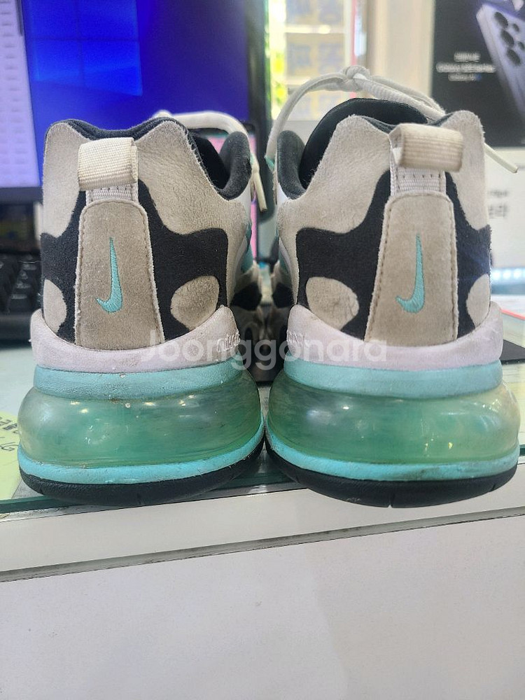 나이키 에어맥스270리액트 245--3