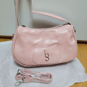 일리고 시그니처 숄더백