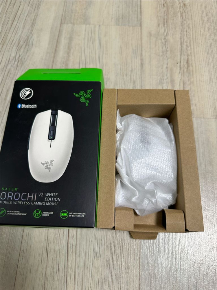 레이저 오로치 v2 무선마우스 판매합니다.--1