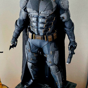 핫토이 배트맨 판매합니다. 브레이킹배드 판매합니다.