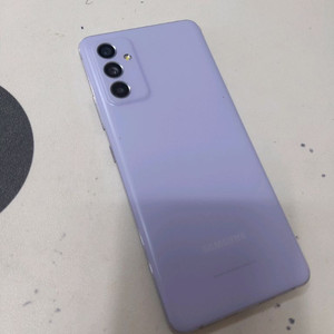 갤럭시퀀텀2 아주 깨끗해요 이미지