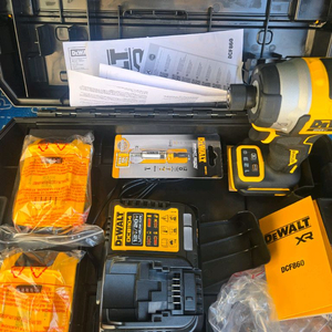 디월트임팩드라이버DCF860P2A 국내정품