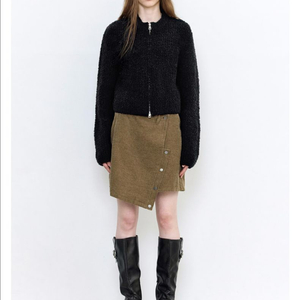 인사일런스 코로듀이 언밸런스 스커트 팝니다 s