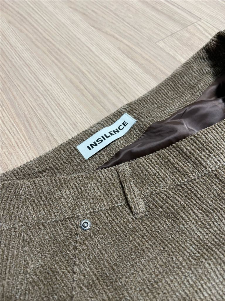 인사일런스 코로듀이 언밸런스 스커트 팝니다 s--4