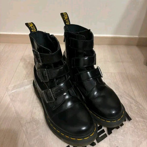 닥터마틴 블레이크 버클 부츠 블랙 uk4 235