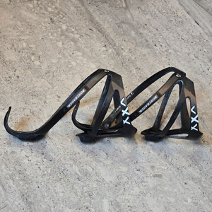 본트레거 XXX 카본 물통케이지 2개 정품