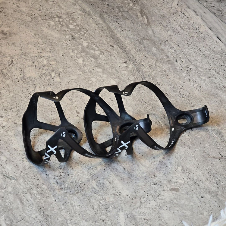 본트레거 XXX 카본 물통케이지 2개 정품--1