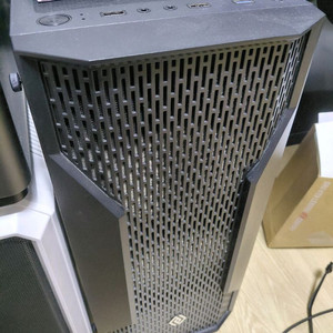 속도 빠른 게이밍 사무용 컴퓨터