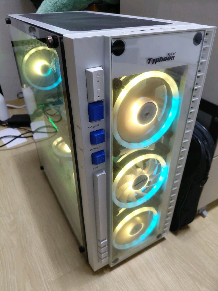 화이트 RTX3060ti 게이밍 컴퓨터--2