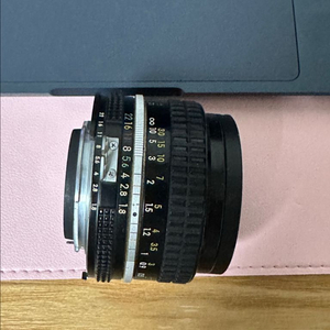 니콘 Nikkor 50mm f1.8 올드렌즈