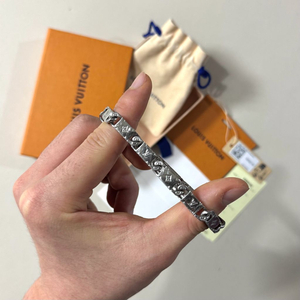 [백화점판/당일출고]루이비통 타이드업 팔찌
