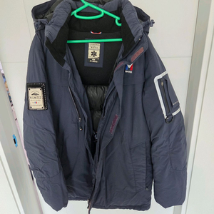 밀레 엠리미티드 패딩 네이비 100