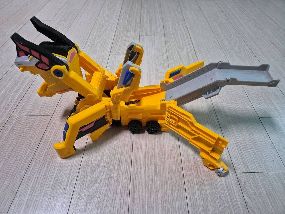 공룡메카드 메가트리케라 팔아요(택포)--2