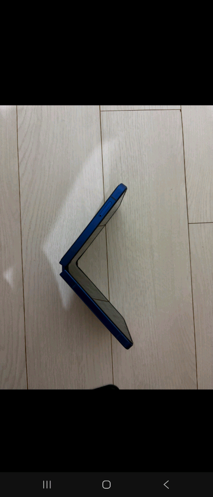 갤럭시 Z플립7 256GB 신품급--4