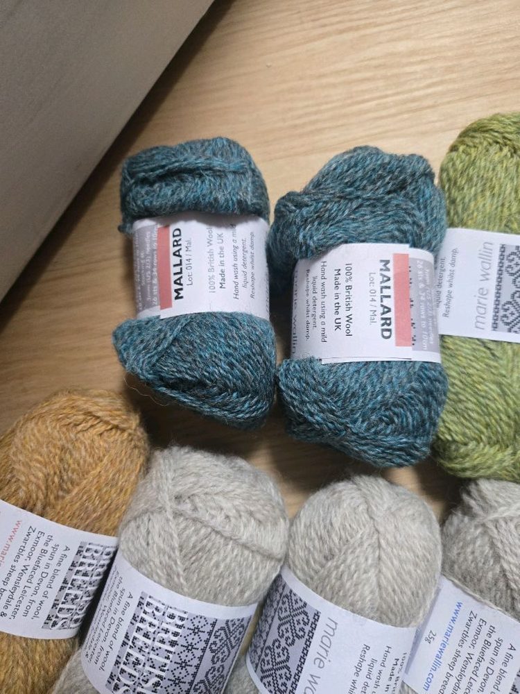 마리왈린 배색실 20볼 이미지