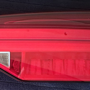 아우디 A6 우측 후미등 4K5.945.076