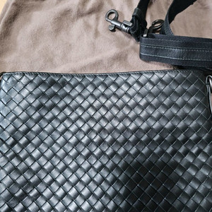 보테가베네타 크로스백 팝니다