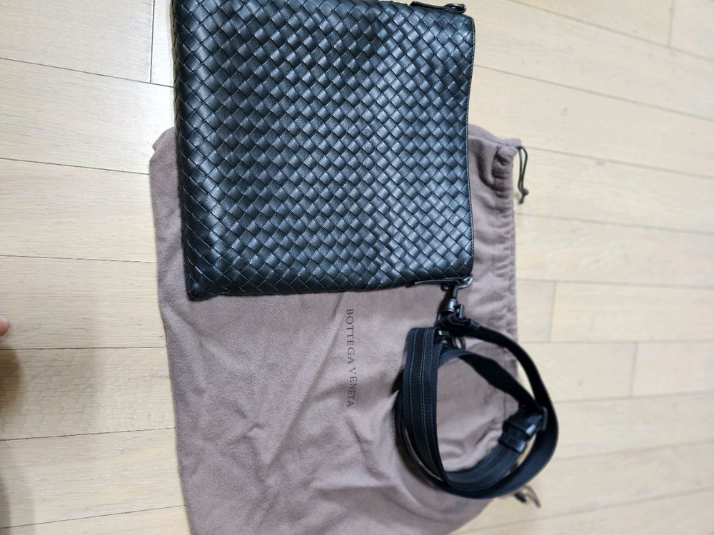 보테가베네타 크로스백 팝니다--5