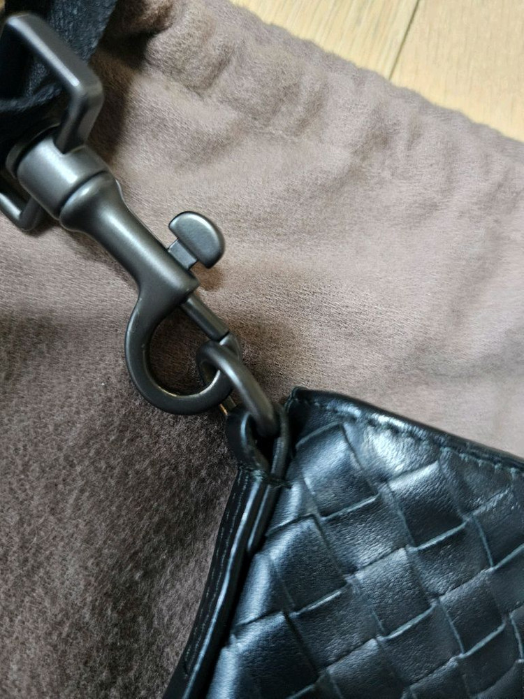 보테가베네타 크로스백 팝니다--8