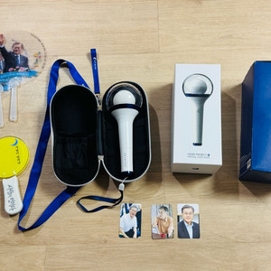 문재인 대통령 굿즈 (달봉이 등 응원봉 2개, 케이스, 볼펜, 포토카드, 부채) 이미지